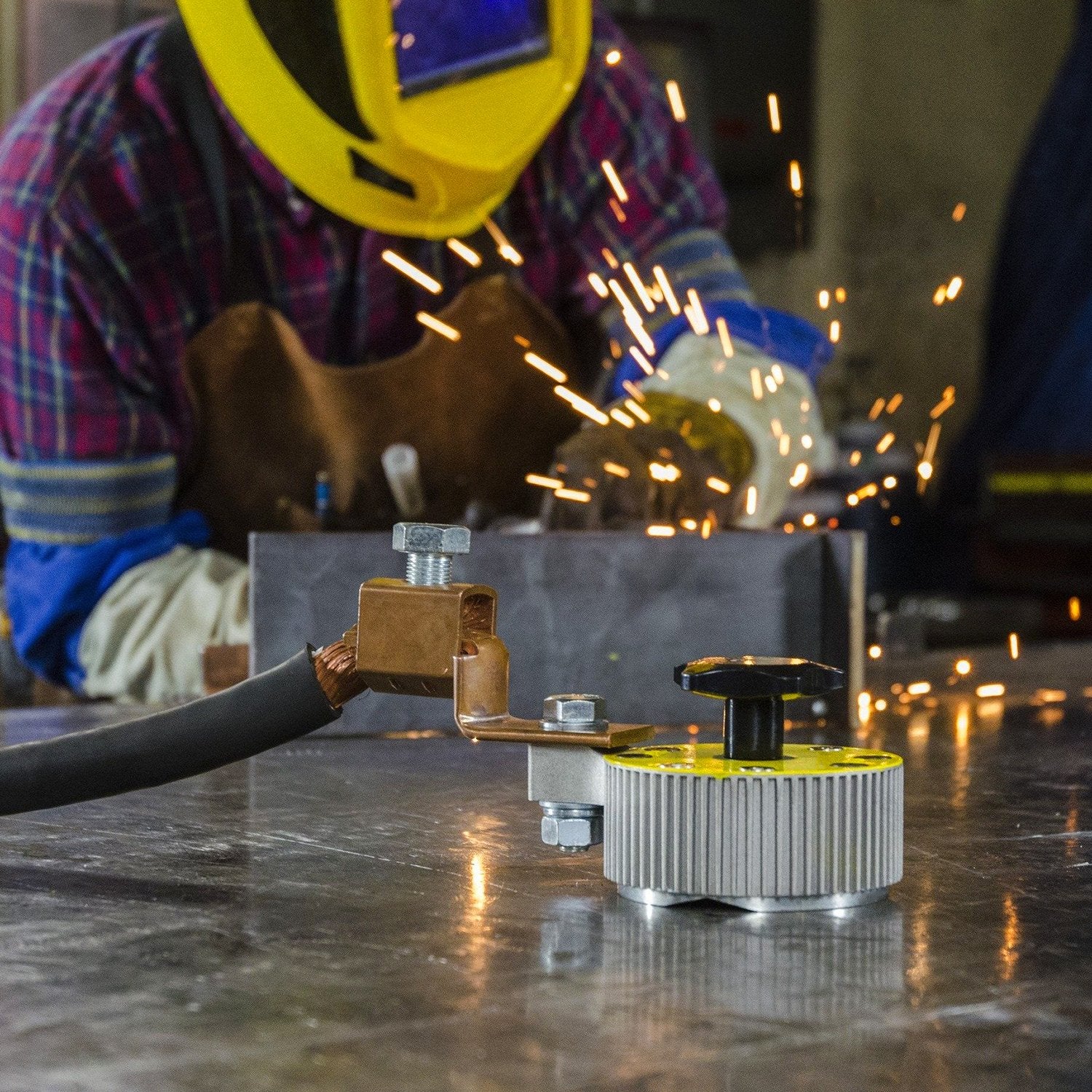 Hot Sale! Magswitch 600 Amp Magnetic Ground Clamp for Efficient Welding - 8100747