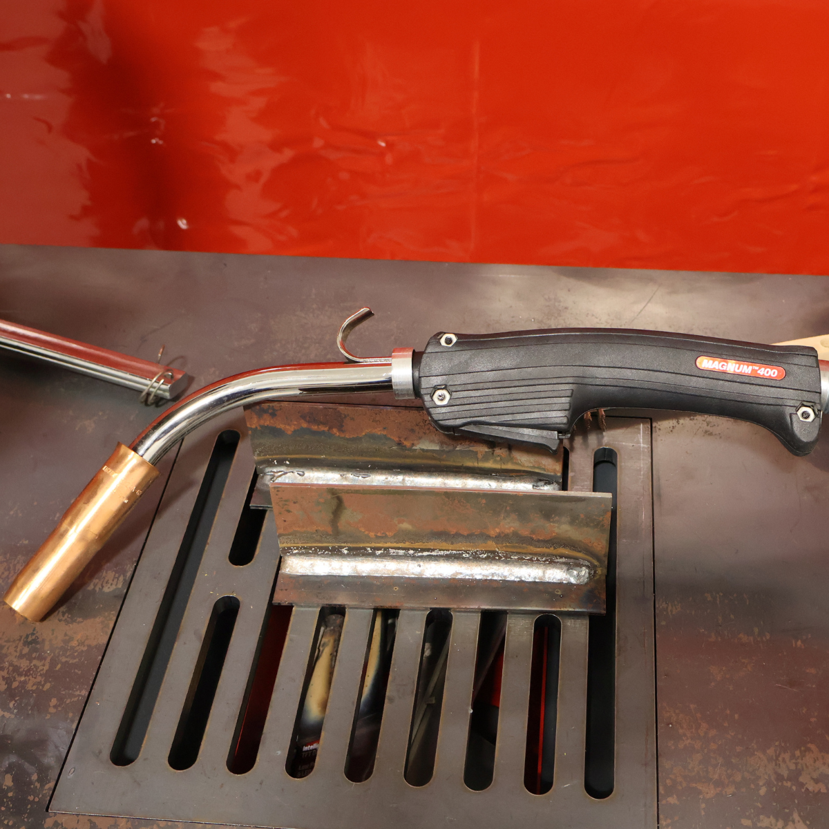 Hot Deal! Lincoln Magnum 400 Welding Gun with 25 ft Cable for MIG Operations