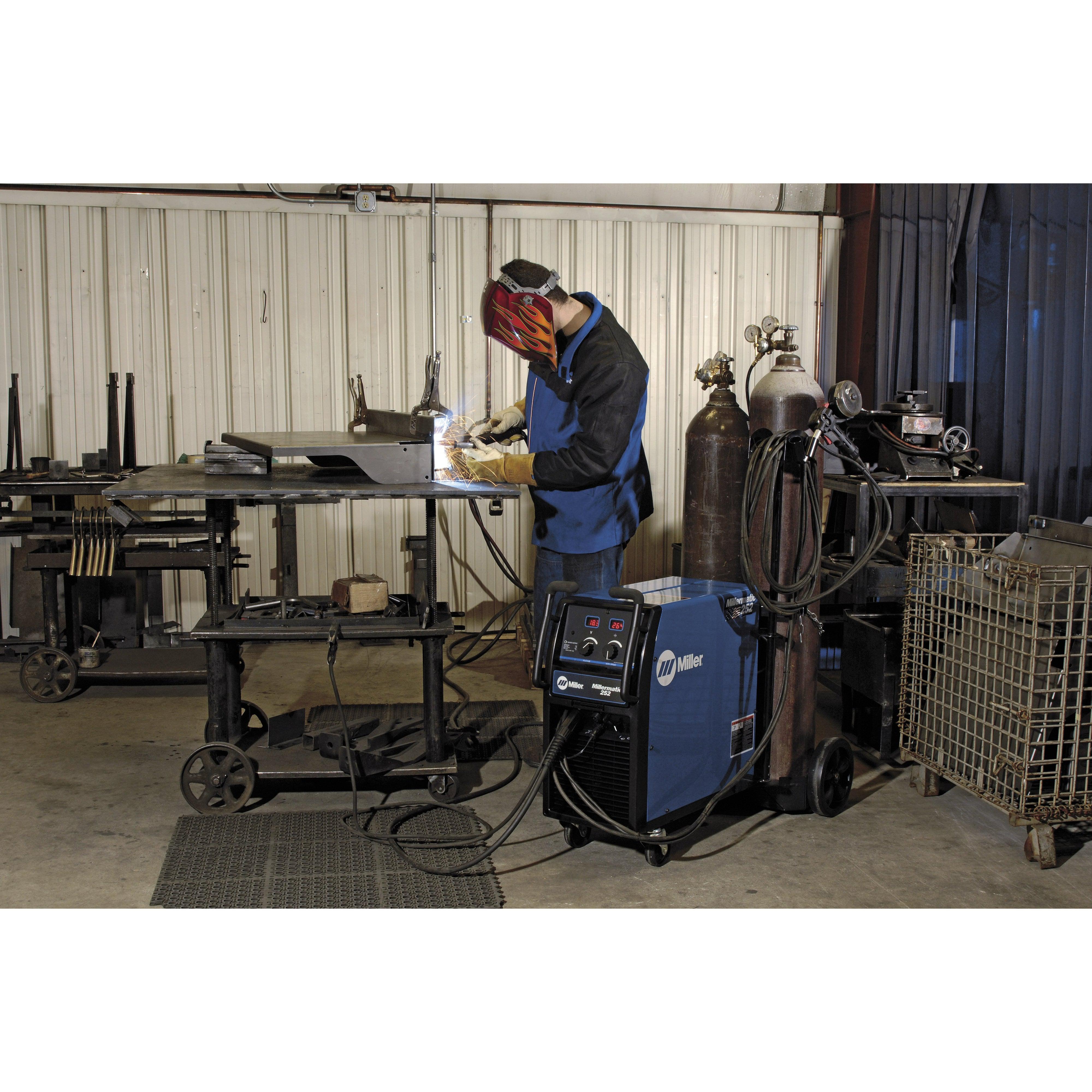 Miller Millermatic 252 MIG Welder Package with Spoolmatic 30A - 951960