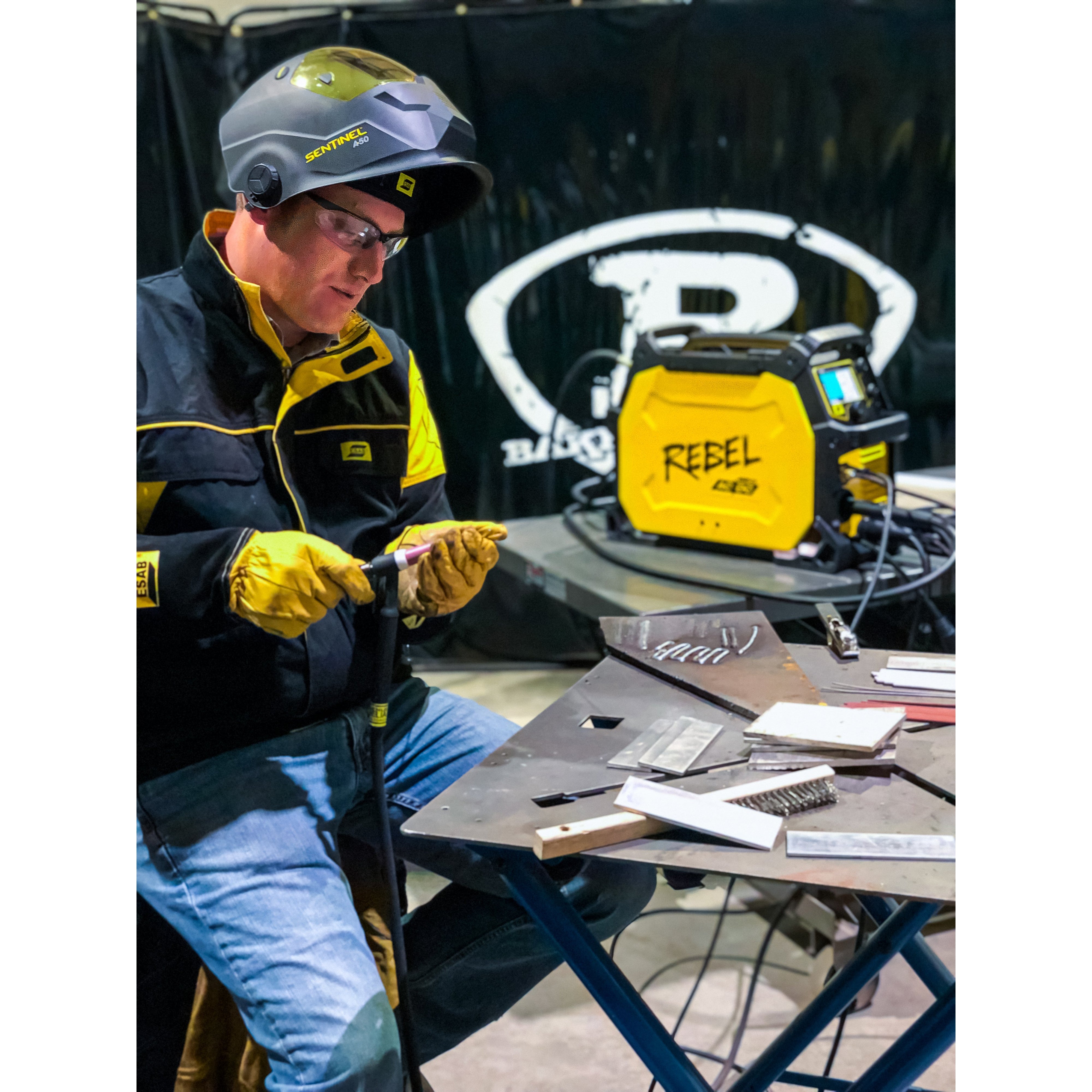 Hot Deal! ESAB Rebel 205ic AC/DC Multiprocess Welder