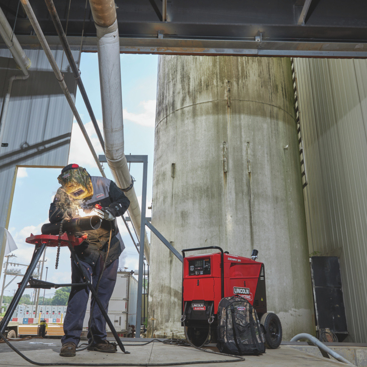 Hot Deal: Lincoln Ranger 330MPX EFI Welder Generator with GFCI - K4779-1
