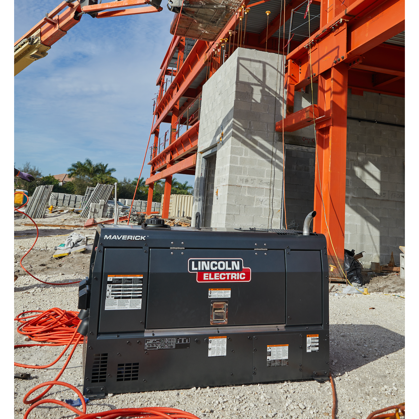 Lincoln Maverick 325X Diesel-Powered Welding & Generating Machine - K3581-1