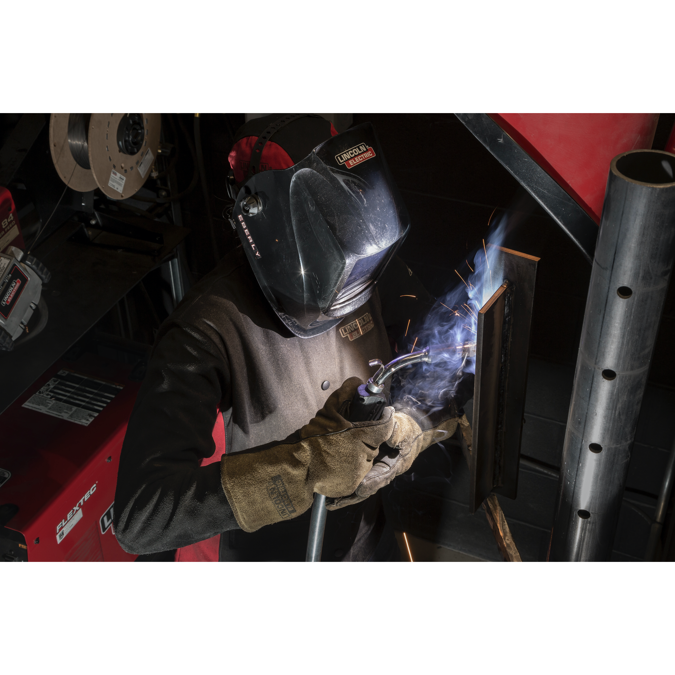 Hot Deal! Lincoln RedLine Heavy - Duty MIG/Stick Welding Gloves K4082 for Superior Welding Protection
