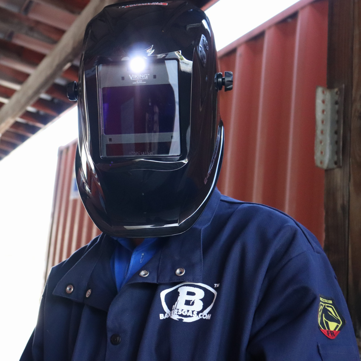 Lincoln Viking 2450 ADV Welding Helmet with Integrated Smart LED Light