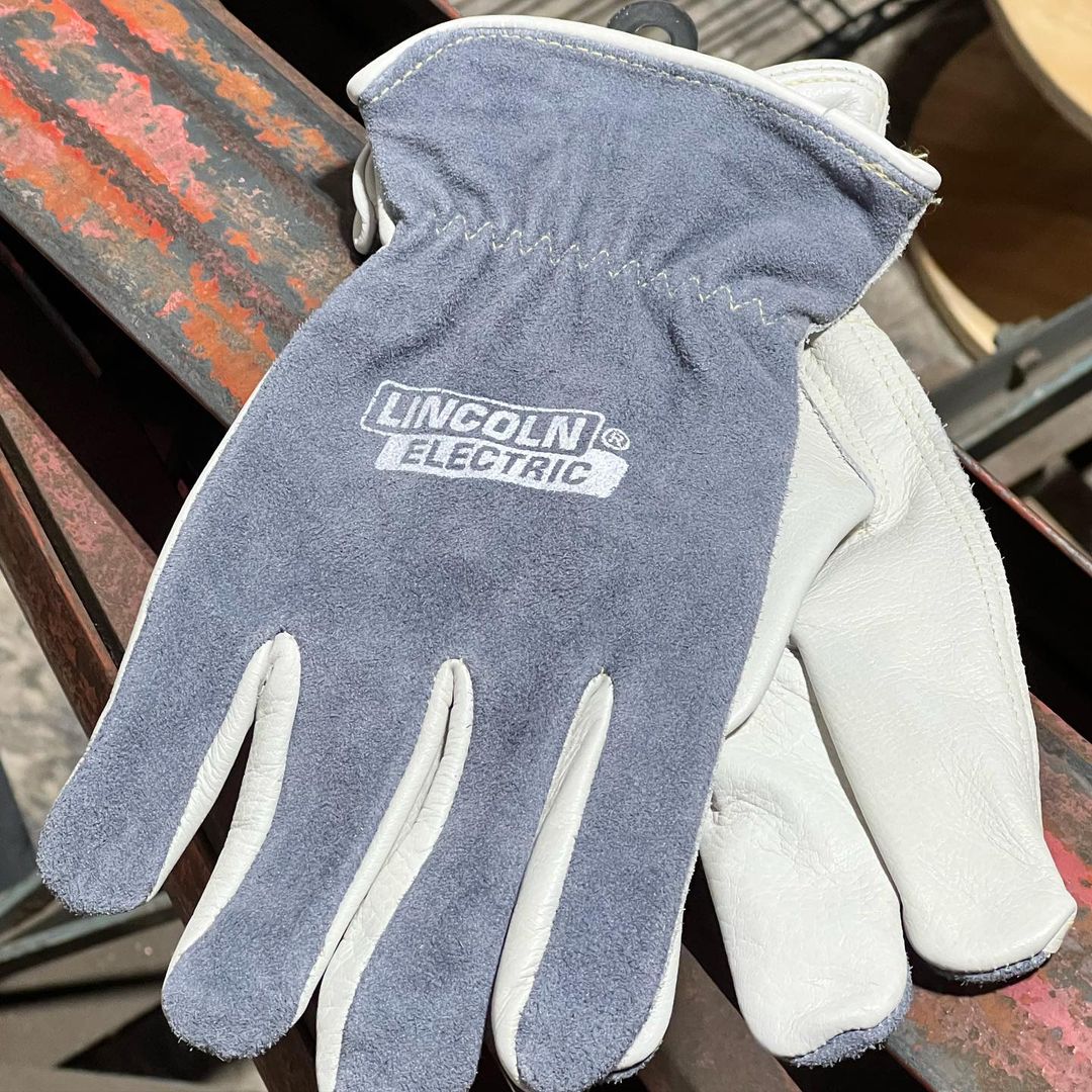 Lincoln's Grey Traditional Leather Driving Gloves - K3769 | Ideal for Various Tasks